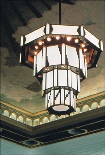Markus Early Grant Recipient | Chandeliers for the Atlantic City Convention Center